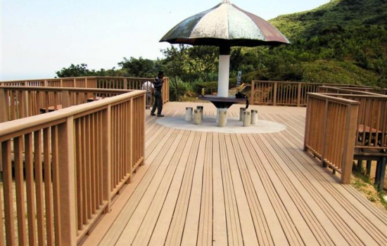 塑木裝飾材料應用研究